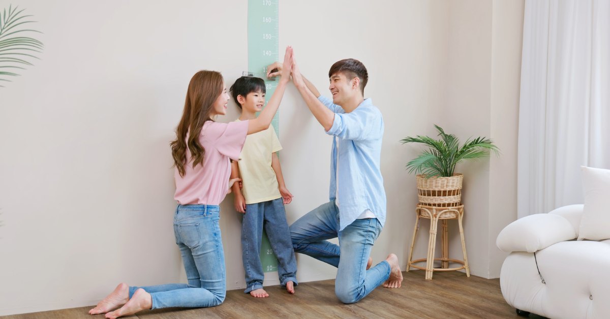 Chiều cao của con có phụ thuộc vào chiều cao của bố mẹ không?