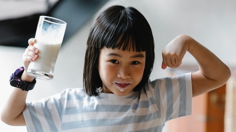 Gợi ý thời điểm uống sữa theo độ tuổi