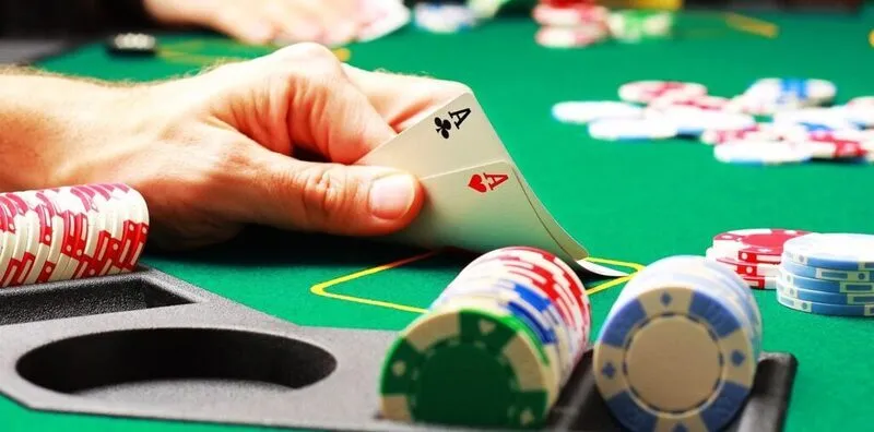 Top 4 Mẹo Chọn Bàn Poker Kubet Vào Tiền Không Sợ Gãy