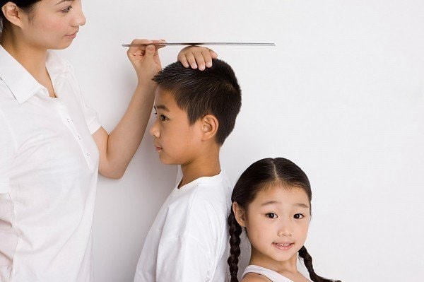 Trẻ mỗi năm tăng bao nhiêu cm